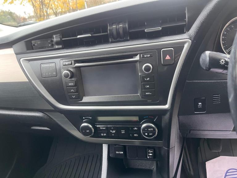 2014 Toyota Auris 1.6 V-Matic Icon 5dr HATCHBACK PETROL Manual