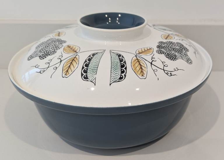 VINTAGE POOLE POTTERY ROBERT JEFFERSON PEAS CAULIFLOWER LUCULLUS OVEN CASSEROLE