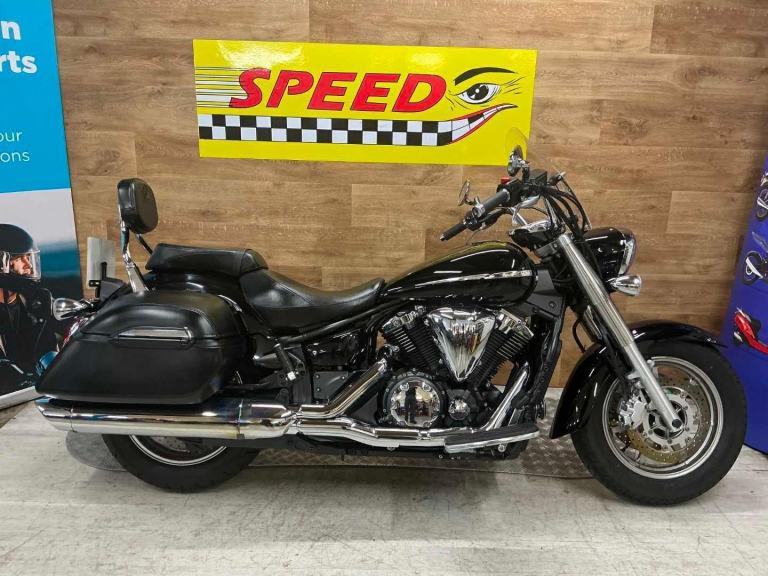 Yamaha XVS1300A Midnight Star