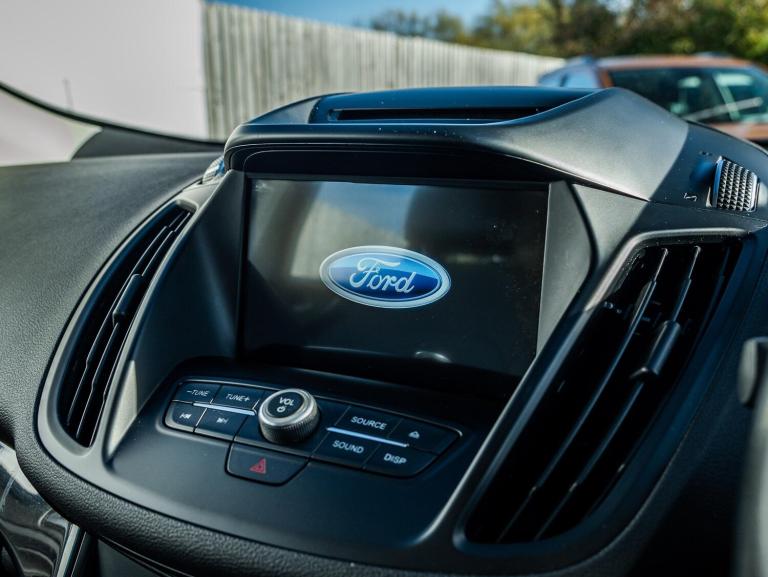 2017 Ford Kuga 2.0 TDCi Titanium Euro 6 (s/s) 5dr HATCHBACK Diesel Manual