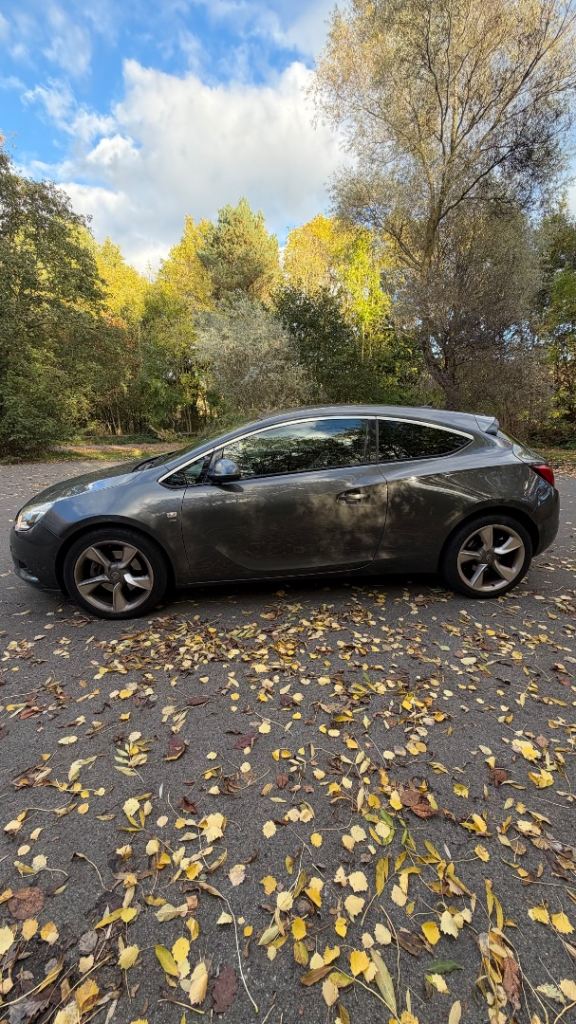 Vauxhall, ASTRA GTC, Hatchback, 2012, Manual, 1598 (cc), 3 doors