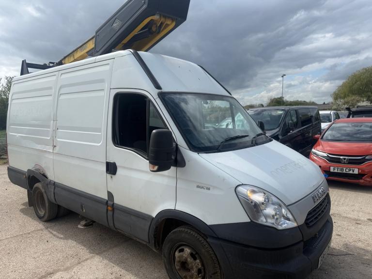 2014 Iveco Daily High Roof Van 3300 WB Cherry Picker Salvage Damaged  NA Diesel Manual
