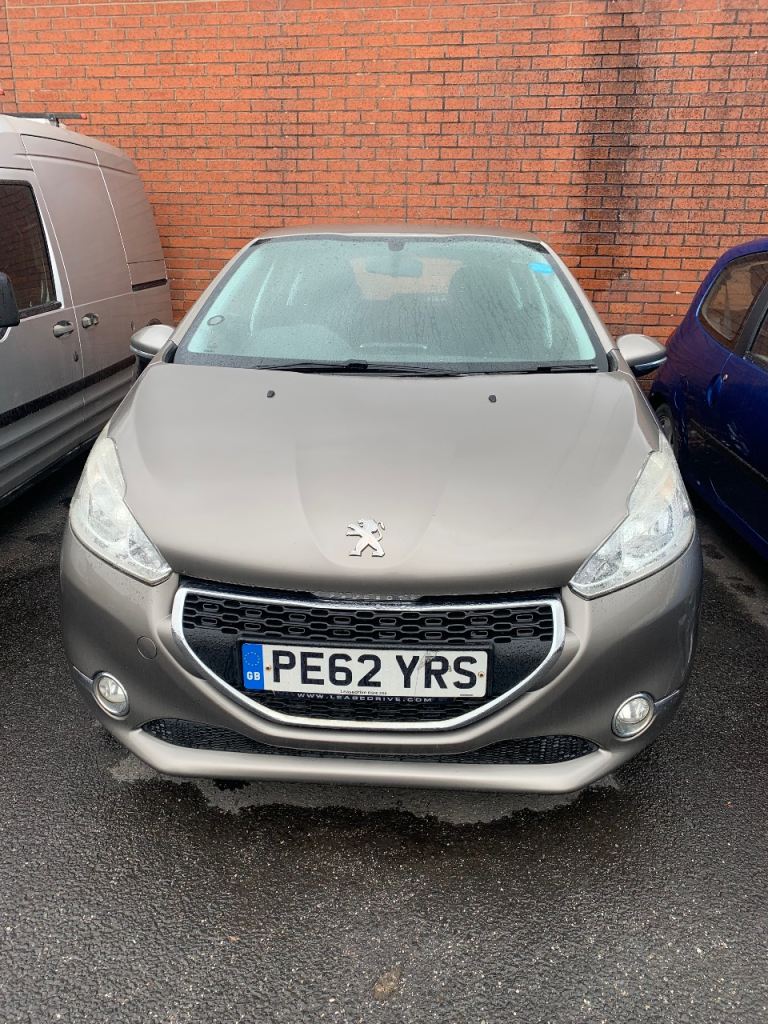 Peugeot, 208, Hatchback, 2012, Manual, 1398 (cc), 5 doors