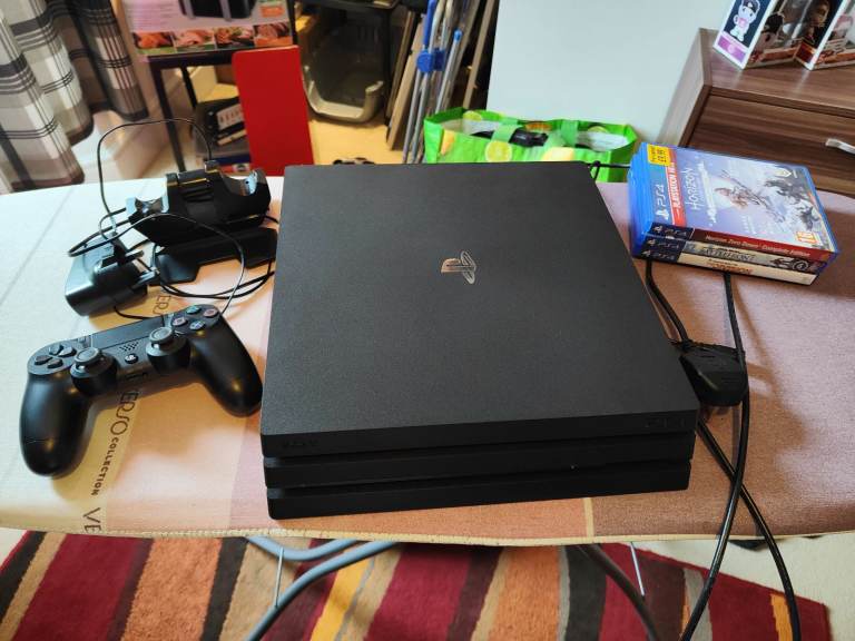 PS4 Pro - immaculate condition - 