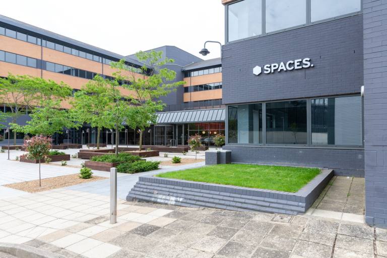 Hemel Hempstead - HP2 7TG \ Flexible Office Space with 2 Desks