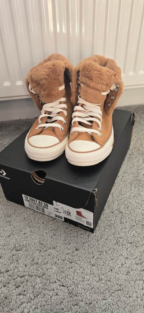 Brand New Converse Chuck Taylor All Star Fur Lined Boots Brown UK 3 EU 35