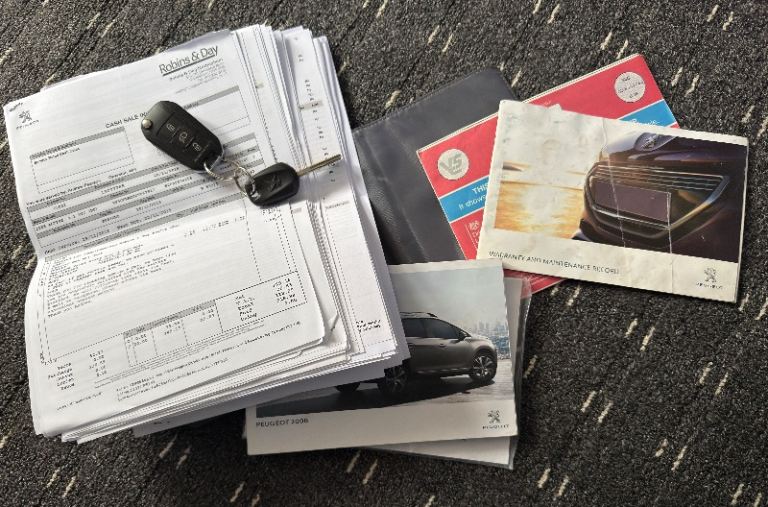 Peugeot, 2008, Hatchback, 2013, Manual, 1199 (cc), 5 doors