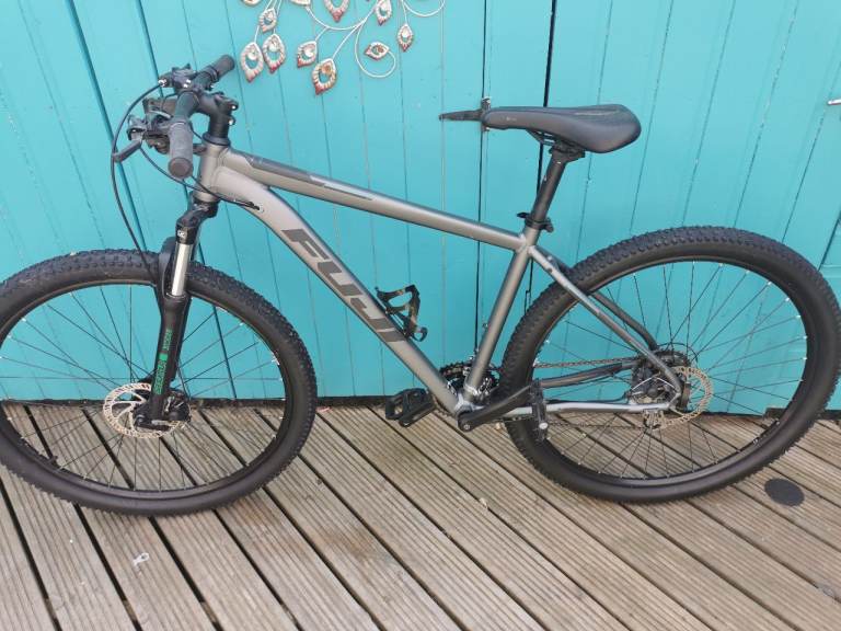 Fuji nevada mountain bike 