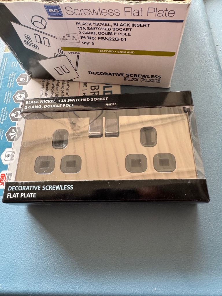Brand new BG Screwless Flat Plate Black Nickel x5