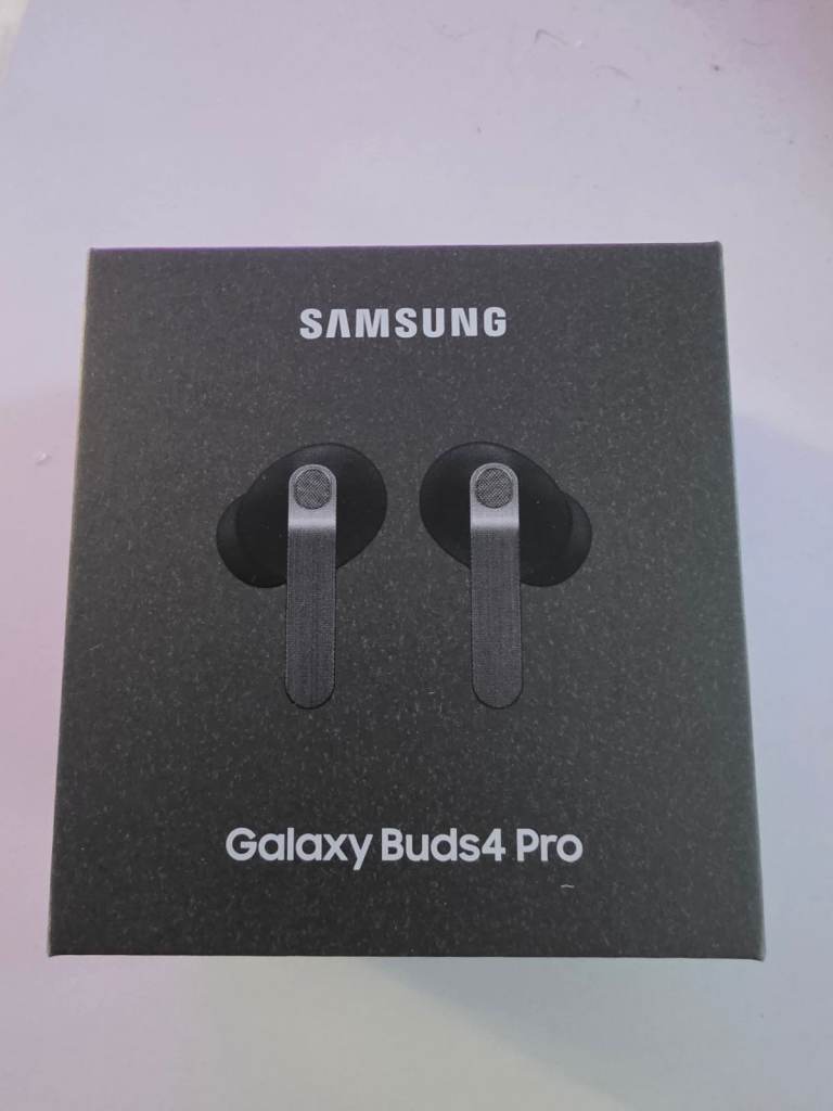 NEW Samsung Galaxy Buds4 Pro - Black
