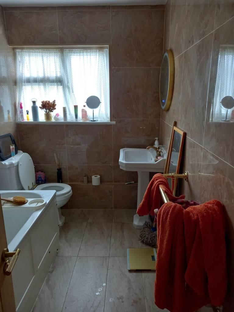 Spacious and Cosy Double Room for Rent in - E17 9QP