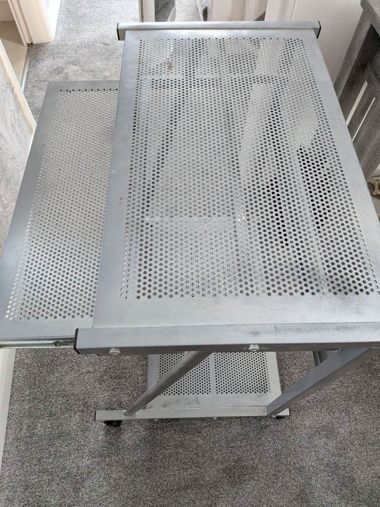 Metal Desk used but good condition 