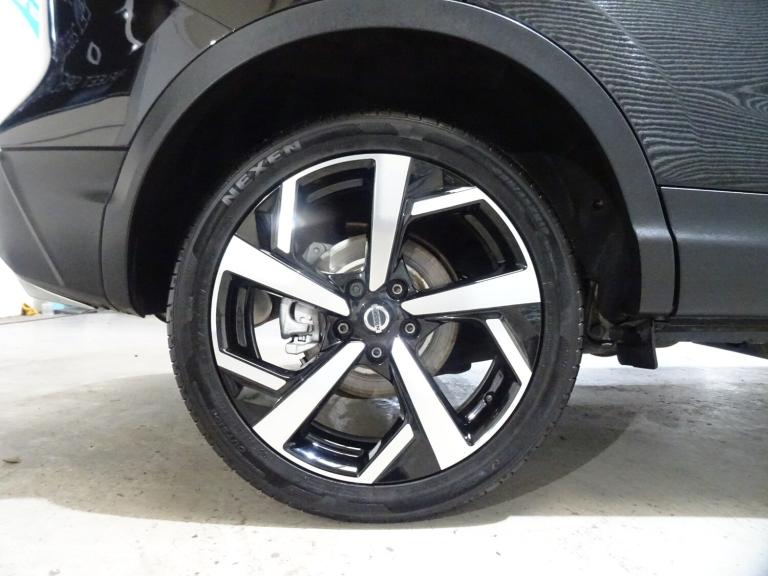 2019 Nissan Qashqai 1.3 DiG-T Tekna 5dr **LOW MILEAGE*ONLY 37000 MILES FROM NEW** HATCHBACK Petro...