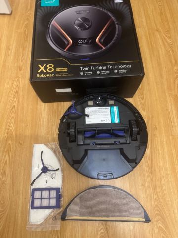 Eufy RoboVac X8 Hybrid – For Parts / Repair | in Cambuslang