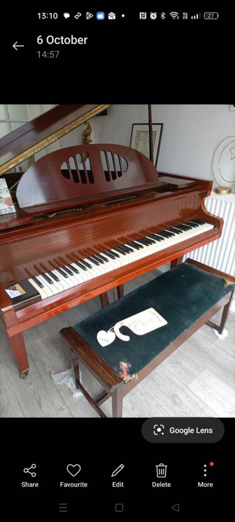Gors and Kallman Baby Grand Piano with Bench – Good Condition
