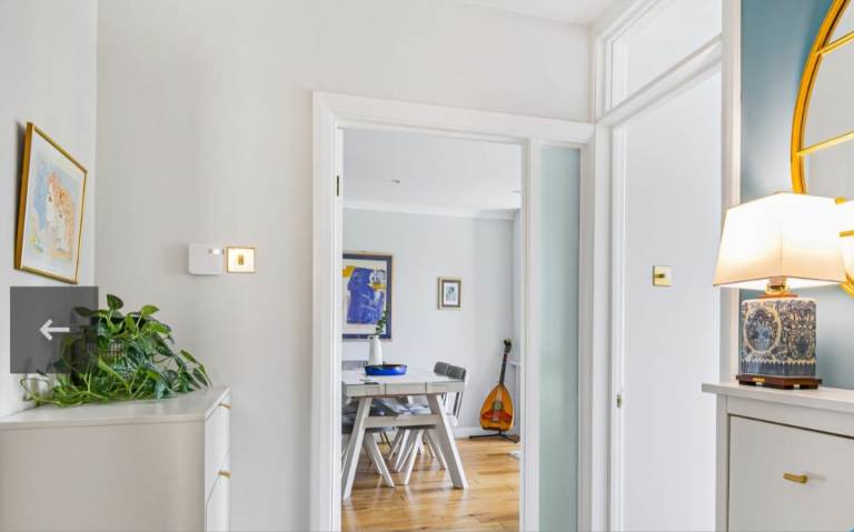 Two Bedroom Flat With South Facing Terrace