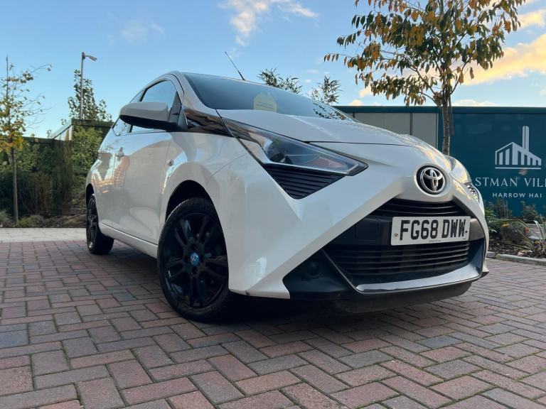 2018 Toyota AYGO 1.0 VVT-i x-play Euro 6 5dr HATCHBACK Petrol Manual