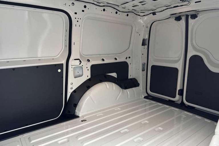 2025 Volkswagen Caddy Maxi C20 Caddy Cargo Commerce Maxi 102 PS 2.0 TDI 6sp Manual Van DIESEL Manual