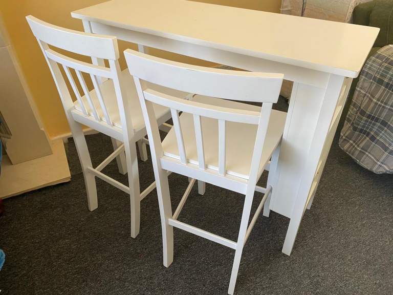 DINING TABLE + 2 CHAIRS - DELIVERY AVAILABLE 