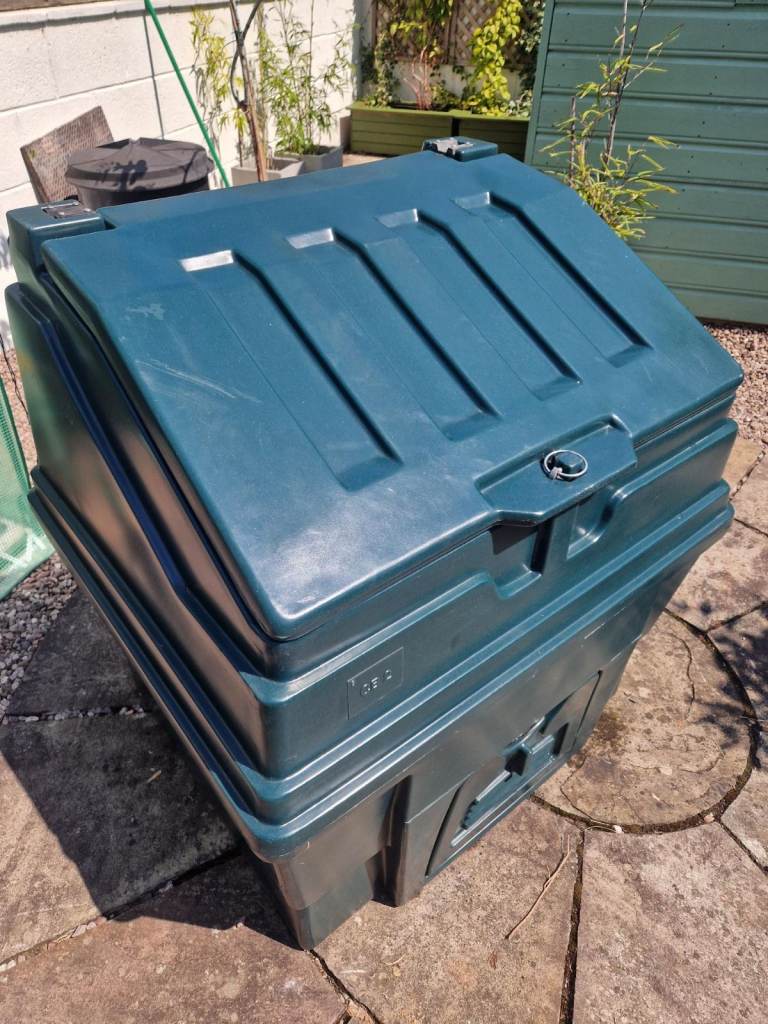 Plastic Fuel Bunker 300kg - 6 bags Coal / Wood Green Used but excellent condition