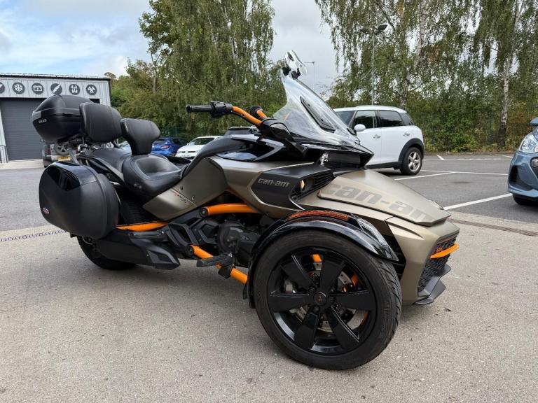 2019 CAN-AM SPYDER F3 S 1330 cc 6 speed semiautomatic trike in liquid titanium