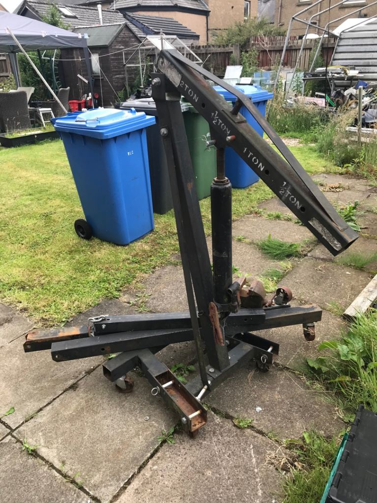 One and half ton engine hoist