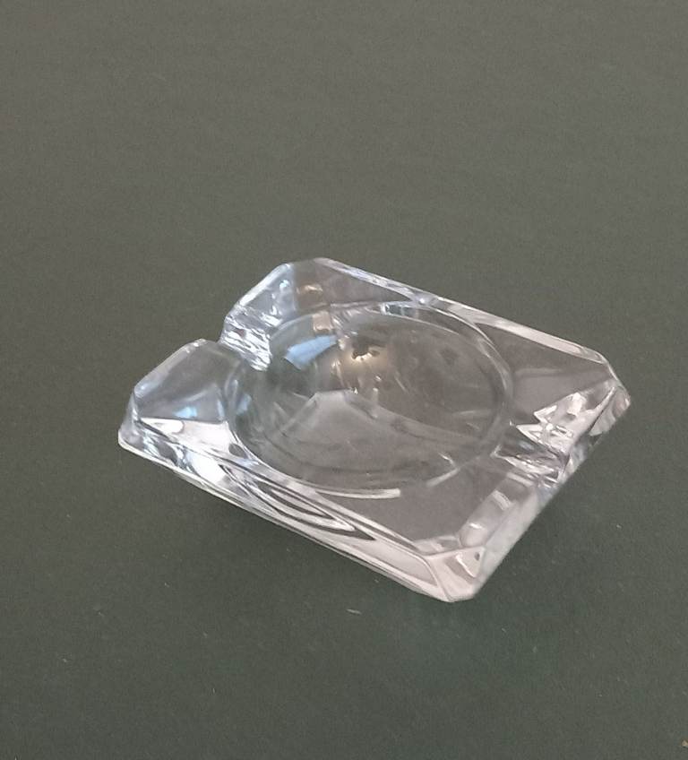Clear Glass Ashtray – As Good As New