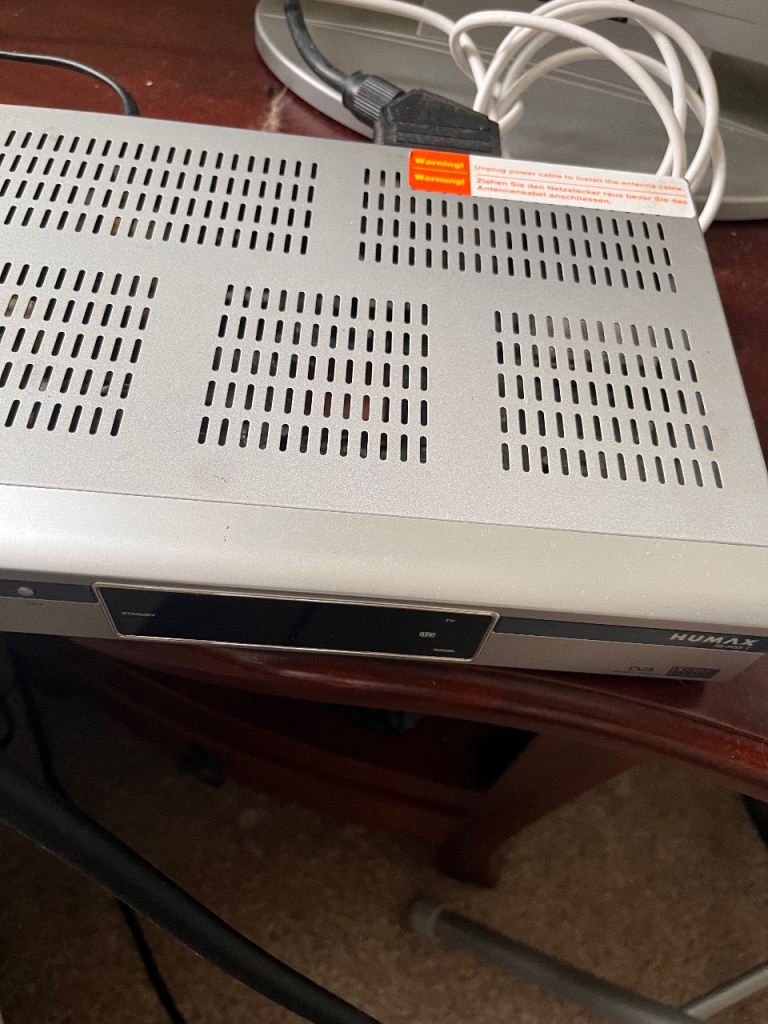 TV/Freeview box/ DVD & CD Player/Remotes