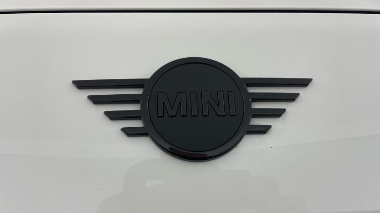 2025 MINI Aceman 160kW SE Classic 54kWh 5dr Auto Electric Hatchback Hatchback Electric Automatic