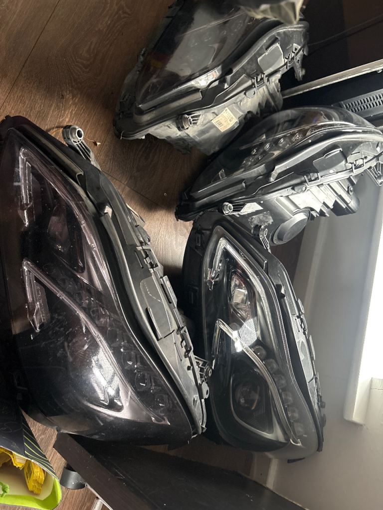 Mercedes w212 headlights pair working with module s
