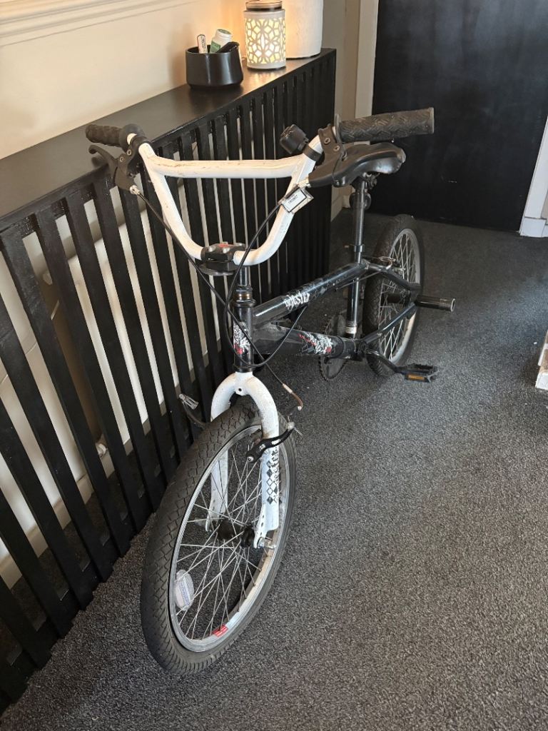 Boys bike 