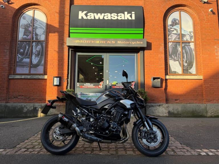2025/75 reg Kawasaki Z900 performance naked motorcycle ex demo only 126 miles