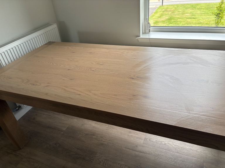 Ex Sterling furniture dining table and bench