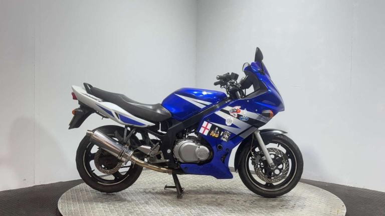 Suzuki GS500 2004 61K RUNNING PROJECT BIKE SPARES OR REPAIR 500CC A2