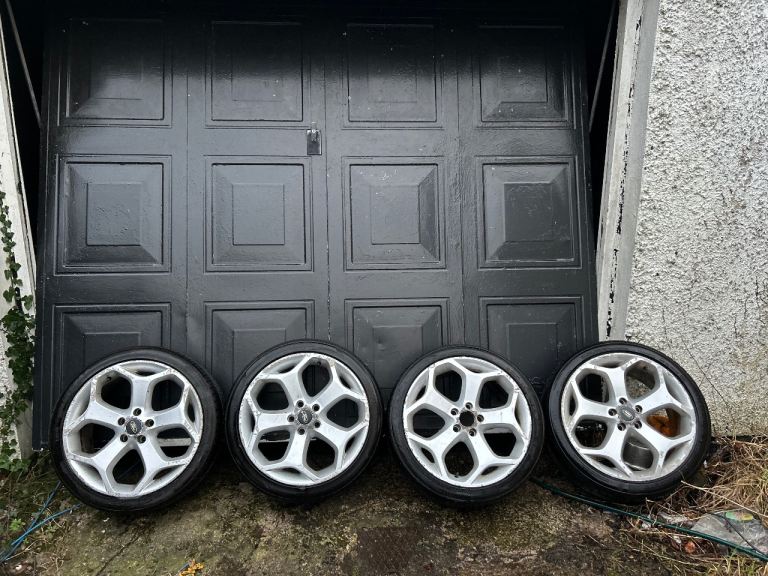 Ford ST Snowflake 5x108 18 Inch Alloy Wheels & Tyres 225/40R18