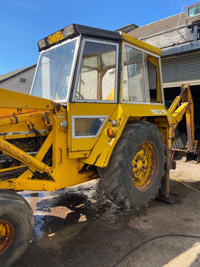 Massey Ferguson 50b digger 
