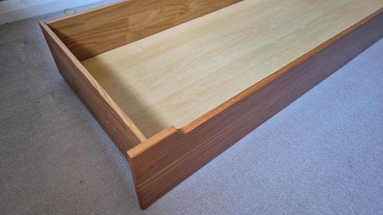 Wooden Underbed Storage Roller Trunkle - Good Condition