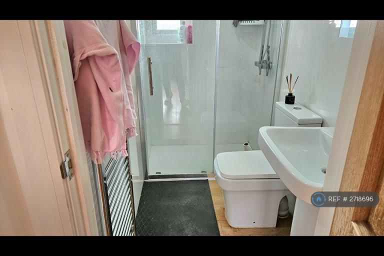 1 bedroom in Cae Gwyn Rd, Cardiff, CF14 (#2718696)