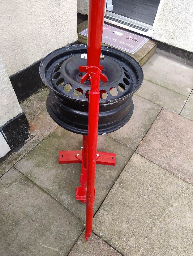 Tyre changer