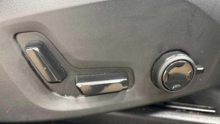 2025 Volvo XC90 Ultra T8 AWD Plug-in hybrid Electric/Petrol Dark 7 Seats Automatic SUV Hybrid Aut...