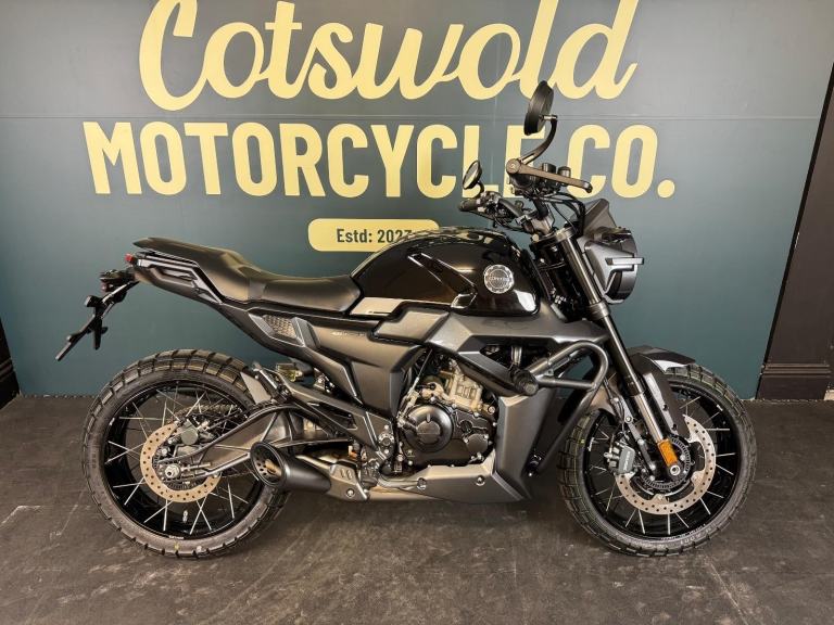 Zontes ZT125-G1 - SPOKED WHEELS