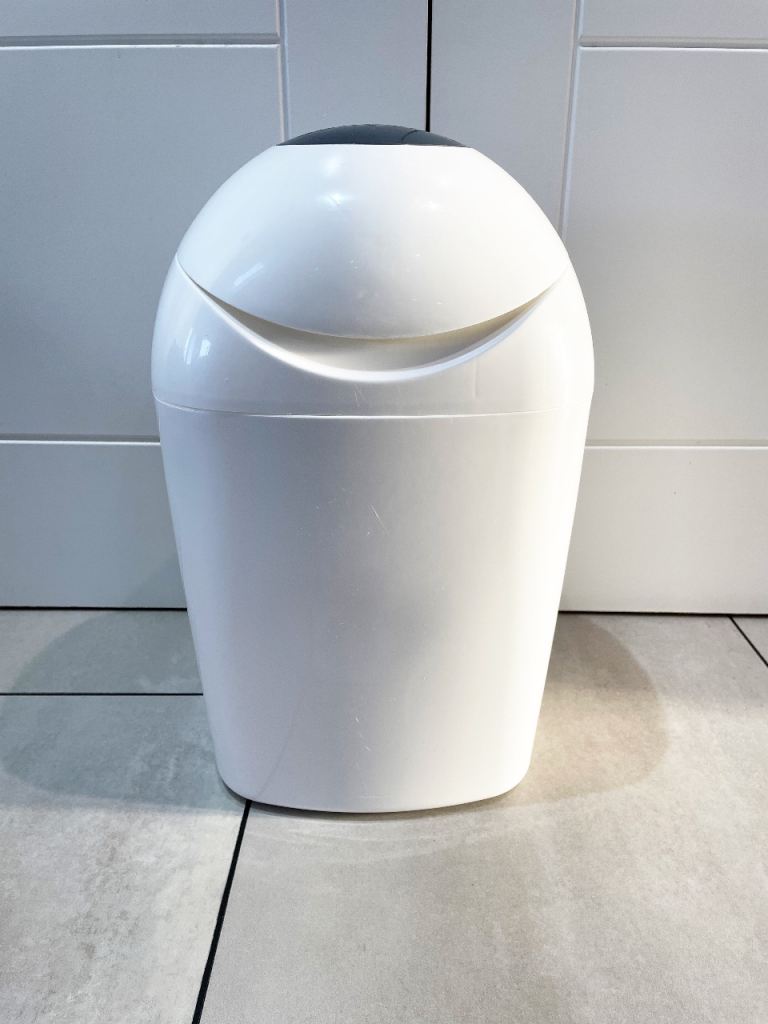 Tommee Tippee Sangenic Nappy Bin – White, Good Condition