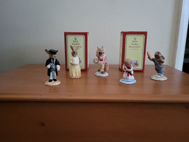Lovely collection of figurines 