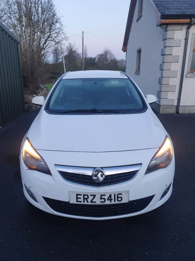 Vauxhall, ASTRA, Hatchback, 2011, Manual, 1686 (cc), 5 doors