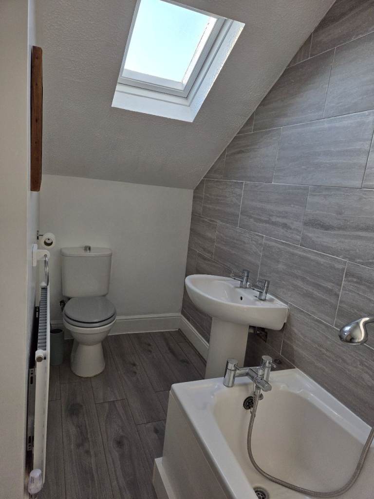 SOUTHCHURCH - 2 BEDROOM FLAT £1050