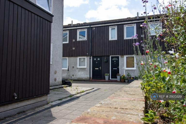 1 bedroom flat in Pollard Walk, Sidcup, DA14 (1 bed) (#2920329)