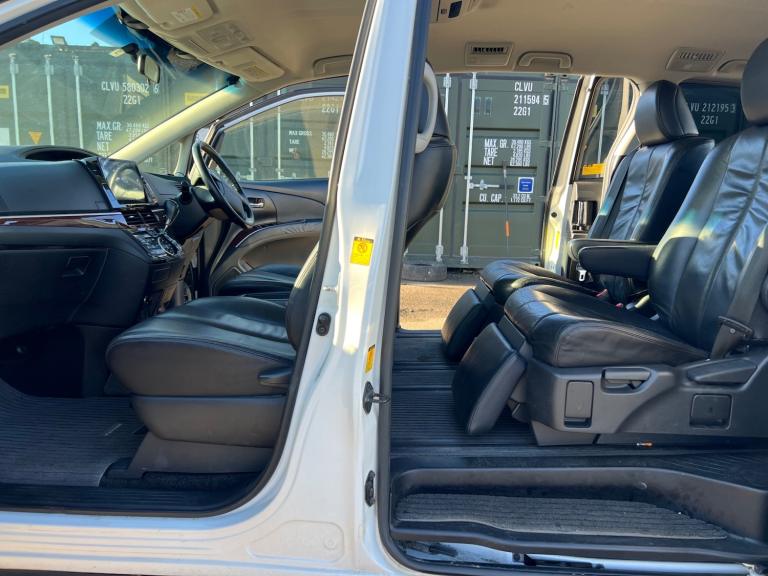 2024 Toyota Estima 2.4 Automatic 7 Seater. 83000 Miles. PETROL. Apple Car Play NAV. CAM. PX OK MP...