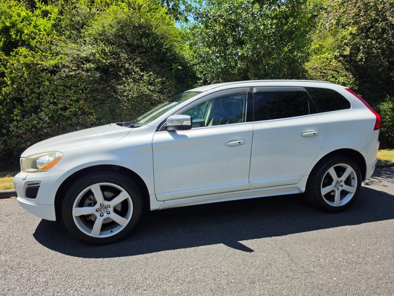 VOLVO XC60 2.0 T5 R DESIGN - AUTOMATIC - 5DR - WHITE **PETROL**