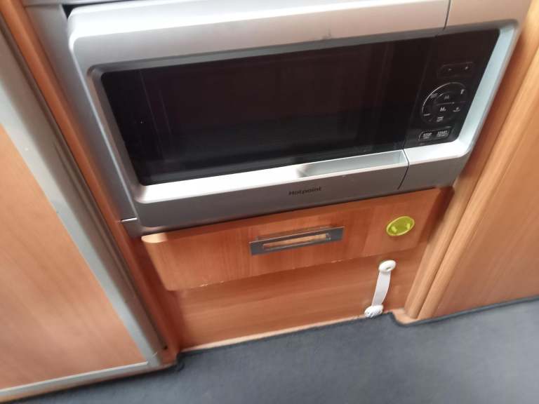 WARNING STOLEN VEHICLE STOLEN 