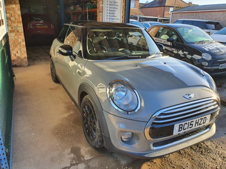 image for 2015 MINI Hatch 1.5 Cooper 3dr Auto HATCHBACK Petrol Automatic